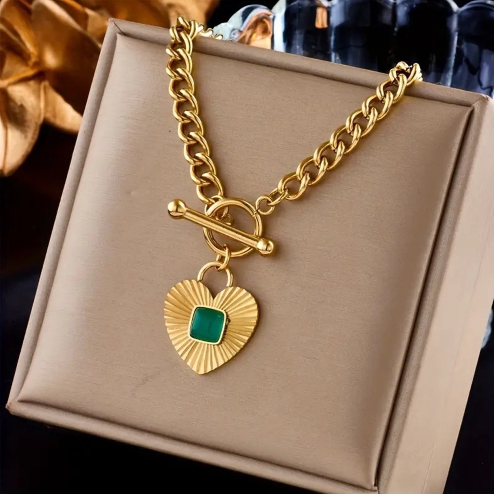 18k Gold Plated Vintage Heart Pendant with green stone boho chic